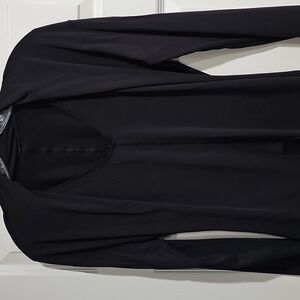 Lululemon V-neck Black Long Sleeve Top EUC